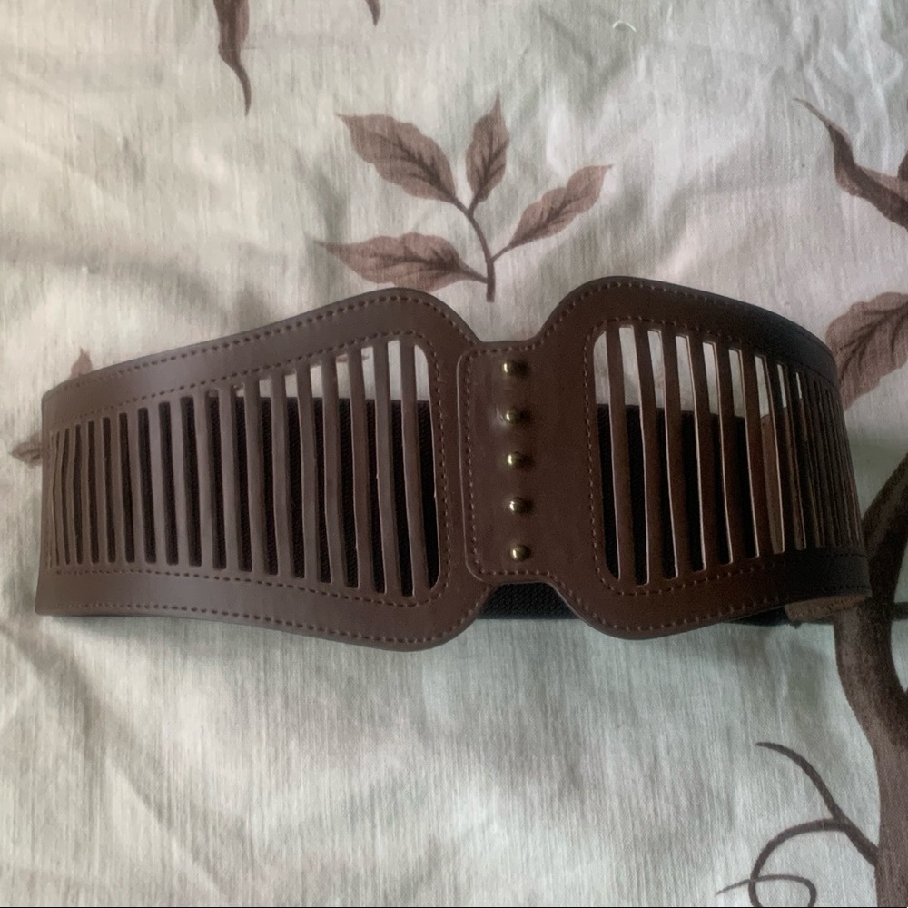 BRINGING IT BACK - Birdcage Belt